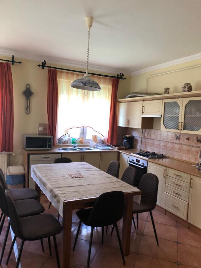 Imre Apartman Hajdúszoboszló Exteriér fotografie